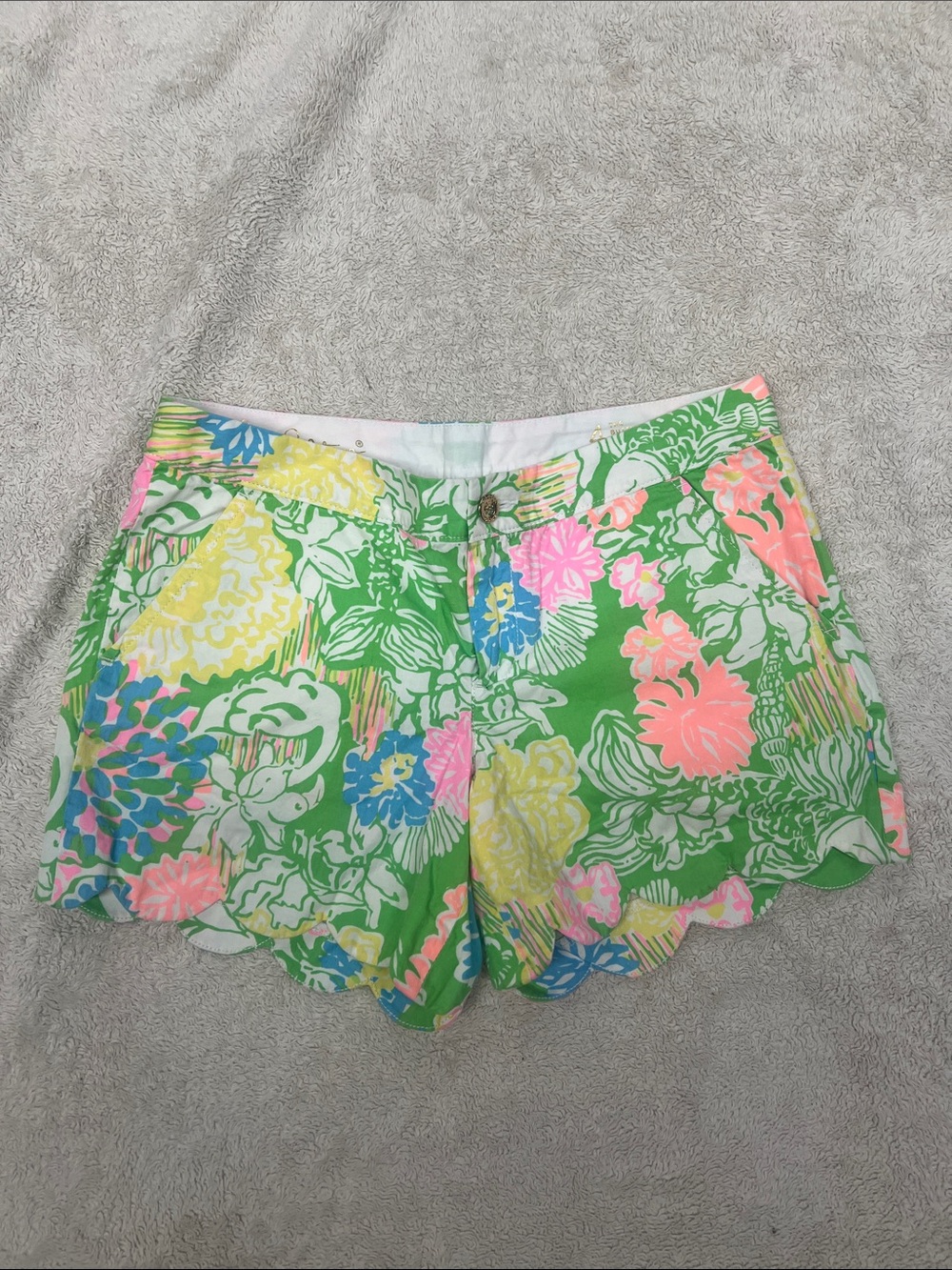 Lilly Pulitzer Green Floral Scallop Hem Buttercup Short